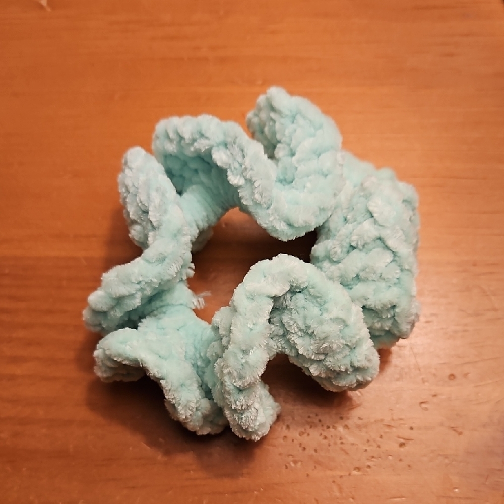 🌟3/$10🌟Handcrafted Plush Light Green Hair Scrunchie